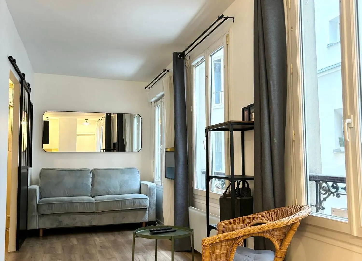 Appartement Petit Coin De Paradis Proche Gare De L'Est Parijs